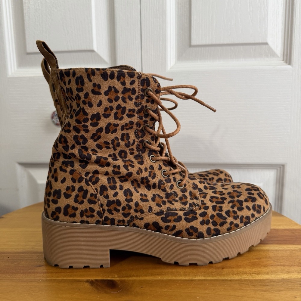 Dirty Laundry Mazzy Cheetah Combat Boots Women's Size 8 Grunge‎ Boho Mobwife